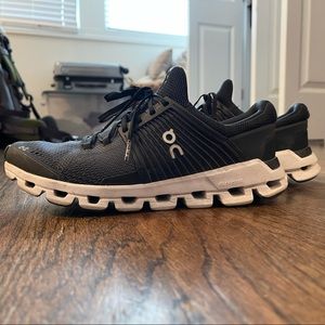 On cloud black cloudswift shoes women’s 8.5